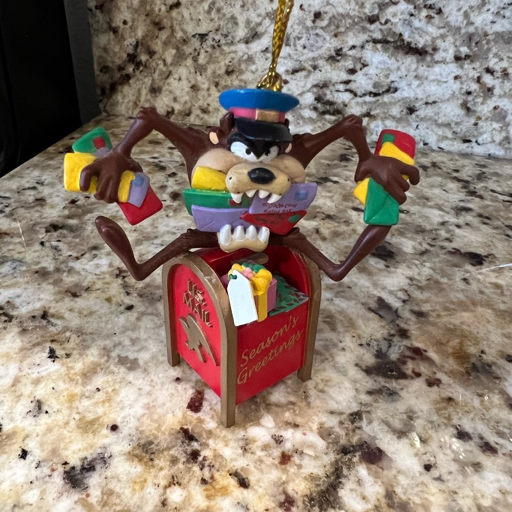 Looney Tunes Tasmanian Devil Collectible Christmas Ornament Mail Box.